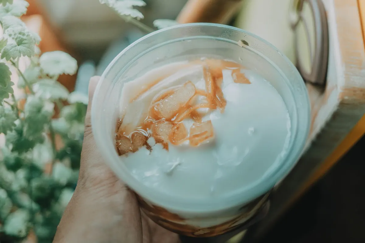 How to Keep Wedding Puddings and Custards Food-Safe in Warm Weather